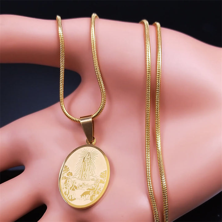 Classic Style Our Lady of Fatima Pendant Crafted Blessing Necklace - image 5