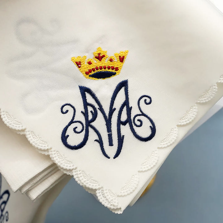 Christianartworkshop Classic Style Divine Our Lady's Crown Altar Linen Set - image 6