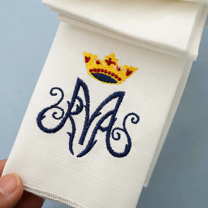 Christianartworkshop Classic Style Divine Our Lady's Crown Altar Linen Set - image 5