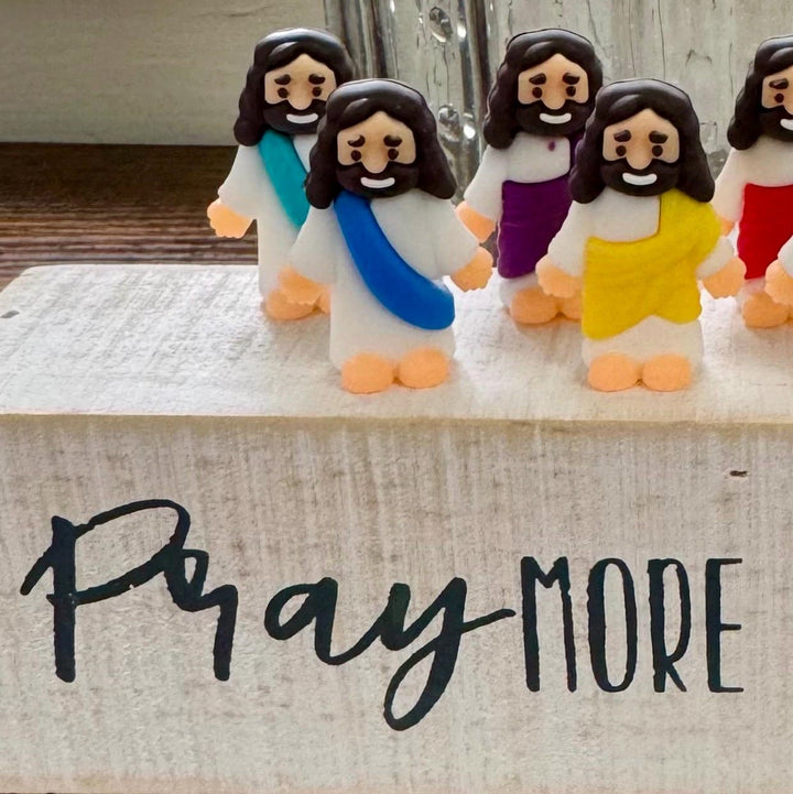 Christianartworkshop 5/10/20/30pcs We All Need A Little Jesus Figurine – A Touch of Divine Presence Father's Day Gift