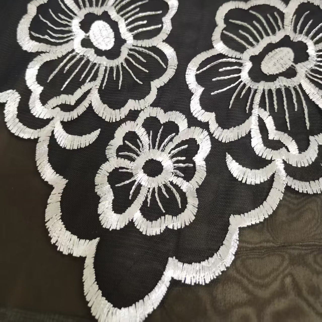 Christianartworkshop Elegant Blessed Lace Chapel Veil with Cross and Praying Hands - image 6