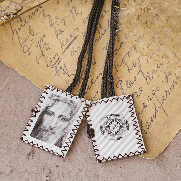 Christianartworkshop Jesus' Holy Face and Sacred Emblem of Mercy Scapular - image 1