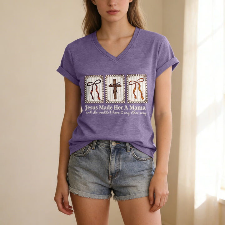 Christianartworkshop Jesus Made Her A Mama Casual V-neck T-shirt - image 17