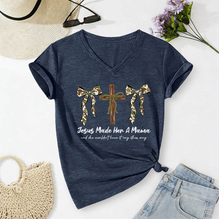 Christianartworkshop Jesus Made Her A Mama And She Wouldn't Have It Any Other Way Casual V-neck T-shirt - Navy Blue - 2XL - image 18