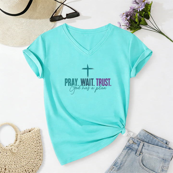 Christianartworkshop Pray Wait Trust God Has A Plan Cross Print Casual V-neck T-shirt - Sky Blue - 2XL - image 8