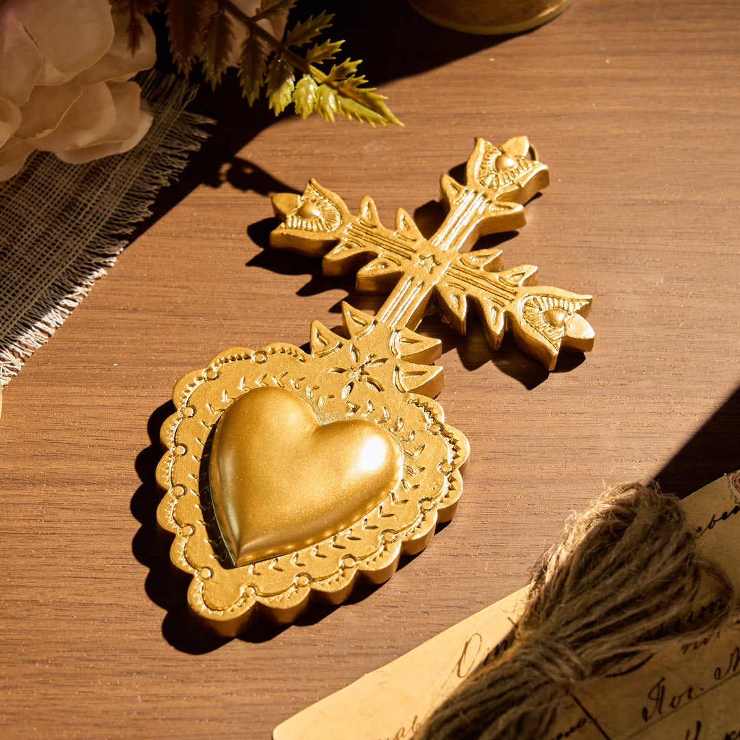 Christianartworkshop Vintage Golden Carved Cross‑Sacred Heart Wall Hanging: Emblem of Tender Devoted Affection - 5.91''*3.35''*0.59''/15cm*8.5cm*1.5cm - image 0
